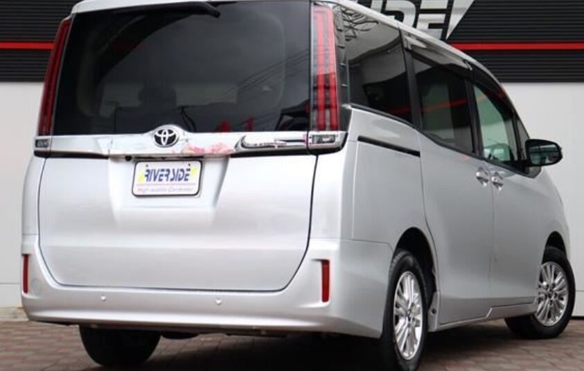 Toyota Noah X