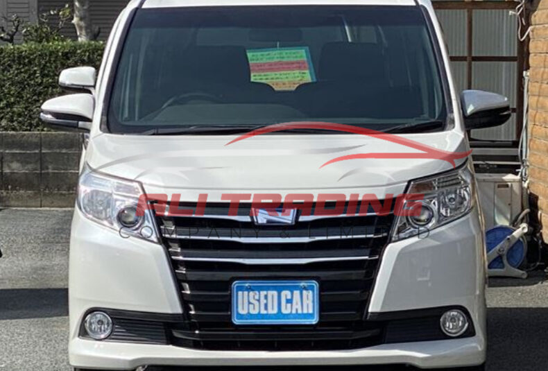 Toyota Noah Hybrid G 2015