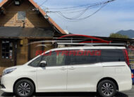 Toyota Noah Hybrid G 2015