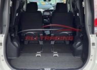 Toyota Noah Hybrid G 2015