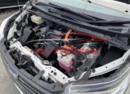 Toyota Noah Hybrid G 2015