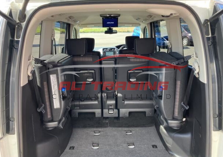 Nissan Serena 2015 Highway Star Hybrid Safety
