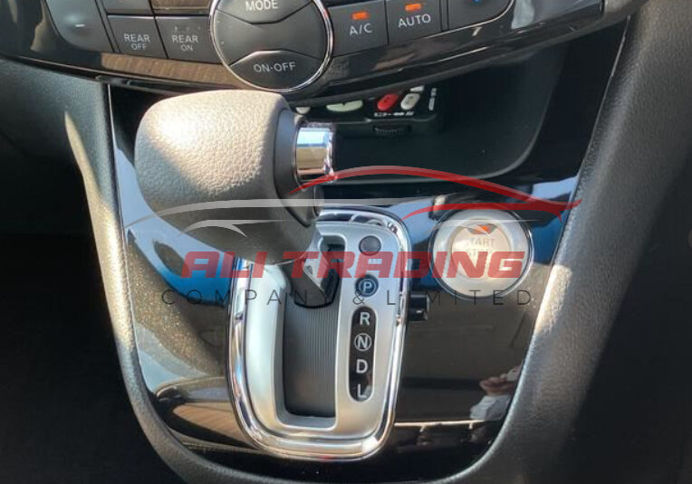 Nissan Serena 2015 Highway Star Hybrid Safety