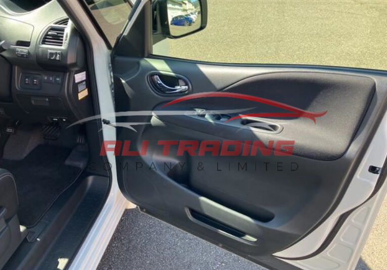 Nissan Serena 2015 Highway Star Hybrid Safety