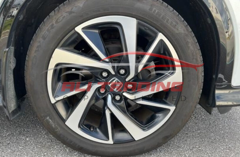Honda Vezel Hybrid RS