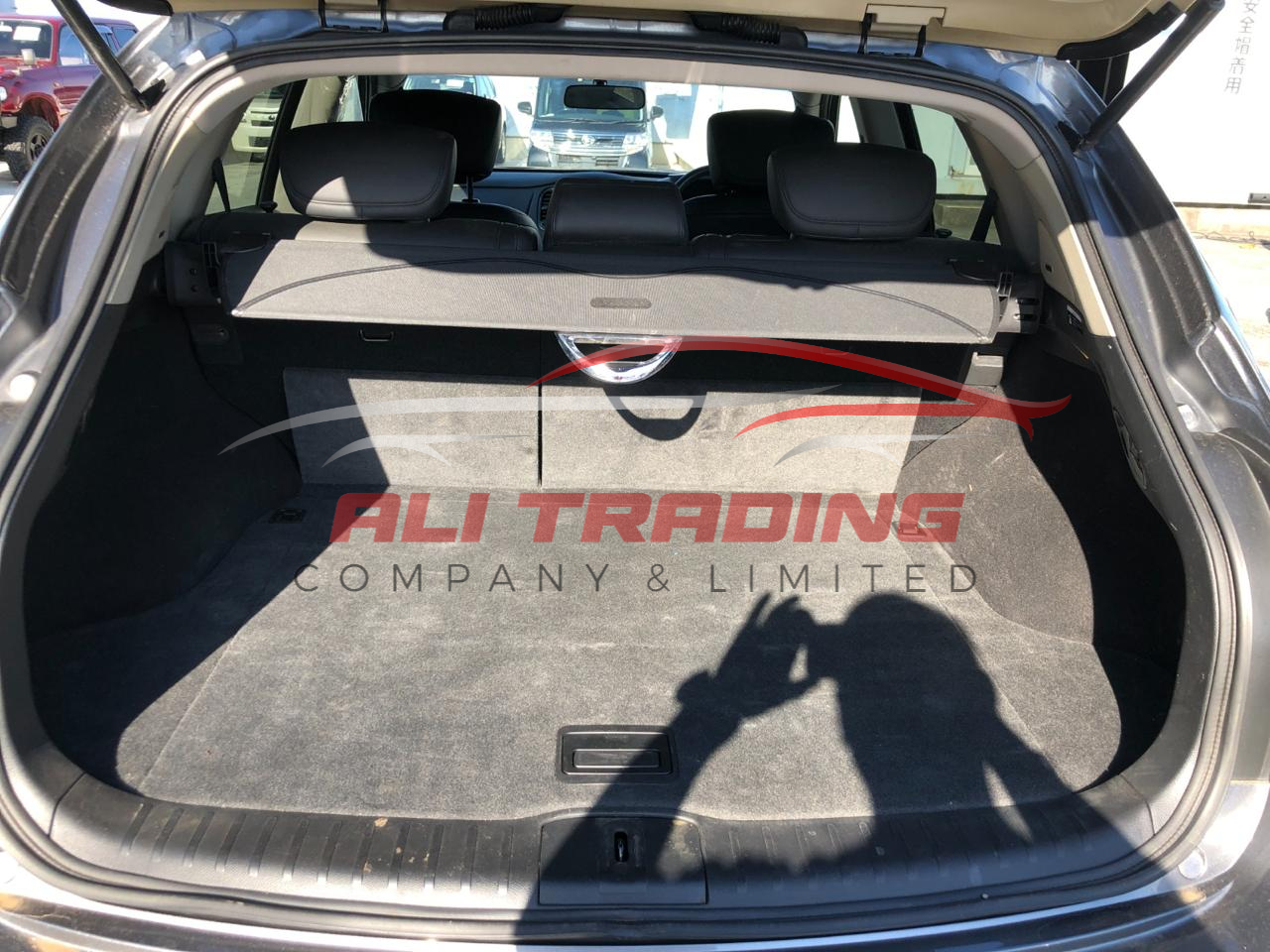 Nissan Skyline Crossover 370GT