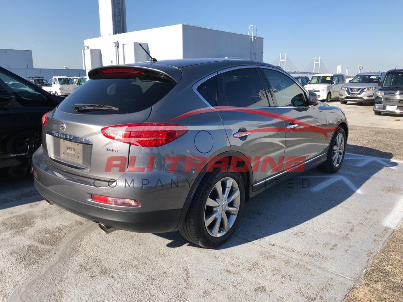 Nissan Skyline Crossover 370GT