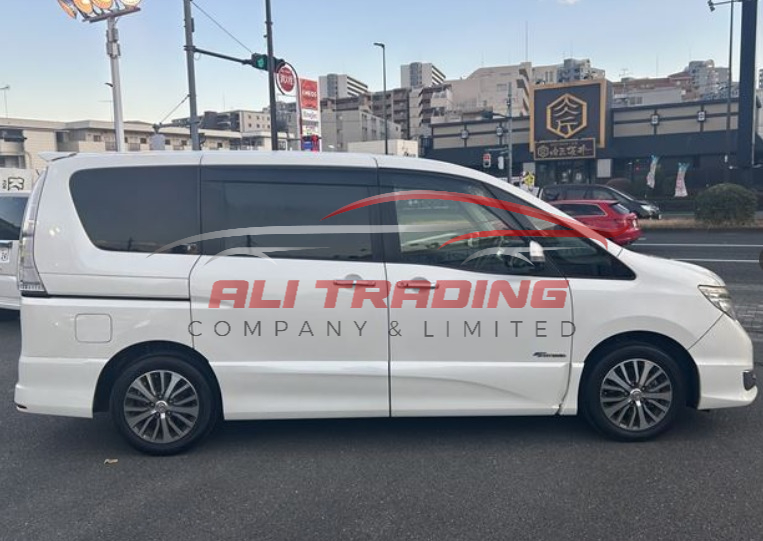 Nissan Serena Highway Star V