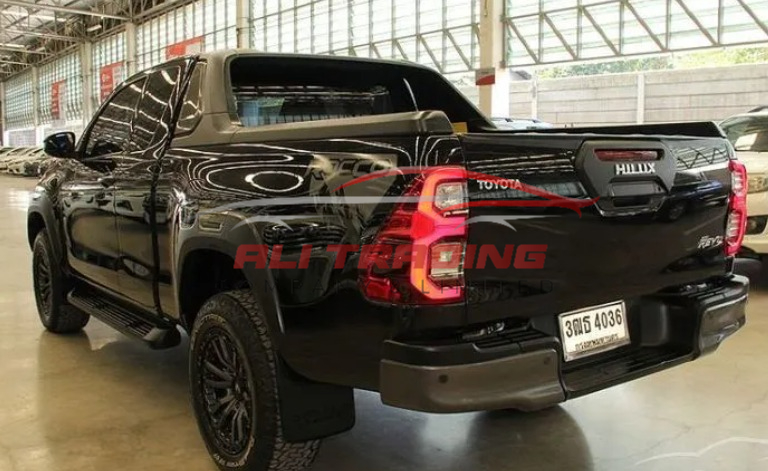 Toyota Hilux Revo 2.4 SmartCab Prerunner Rocco Pickup