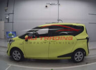 Toyota Sienta Hybrid fan Base G