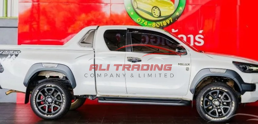 Toyota Hilux Revo 2.8 SmartCab Rocco