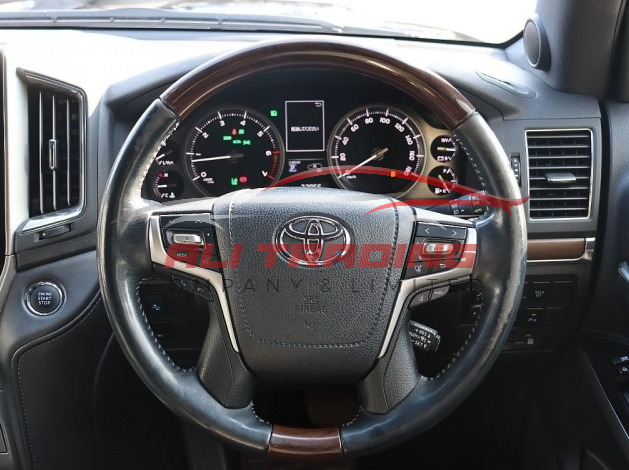 Toyota Land Cruiser ZX