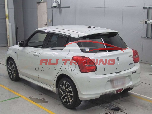 Suzuki Swift Hybrid RS