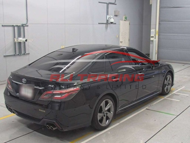 Toyota Crown Athletics RS Advance