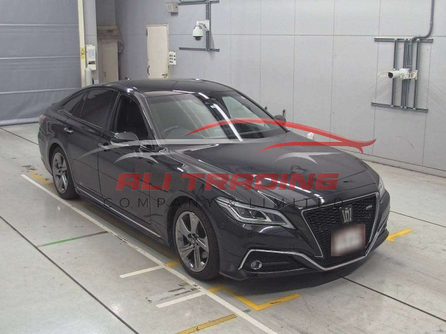 Toyota Crown Athletics RS Advance