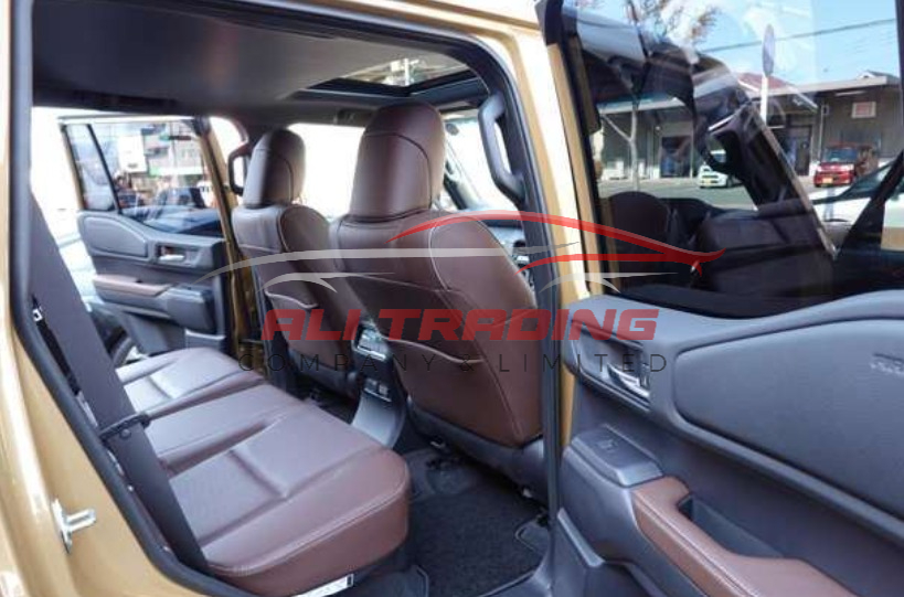 Toyota Land Cruiser VX 1stED Round Headlight Toyota Teammate SR