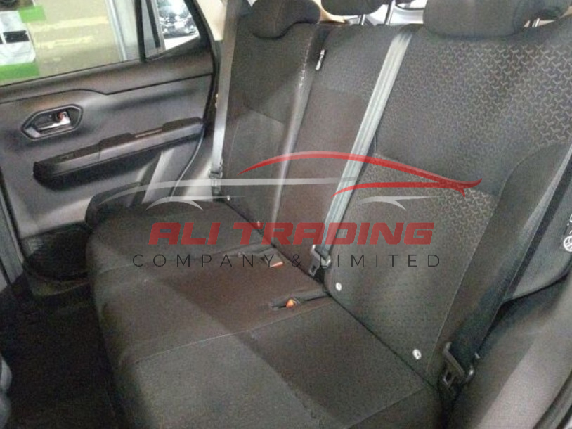 Toyota Raize Hybrid G