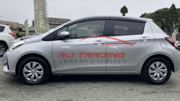 Toyota Vitz 1.3 F Edition
