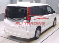 Toyota Noah Hybrid X Plus