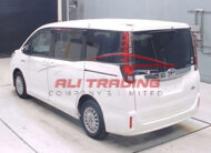 Toyota Noah Hybrid X Plus