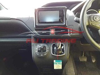 Toyota Noah Hybrid X Plus