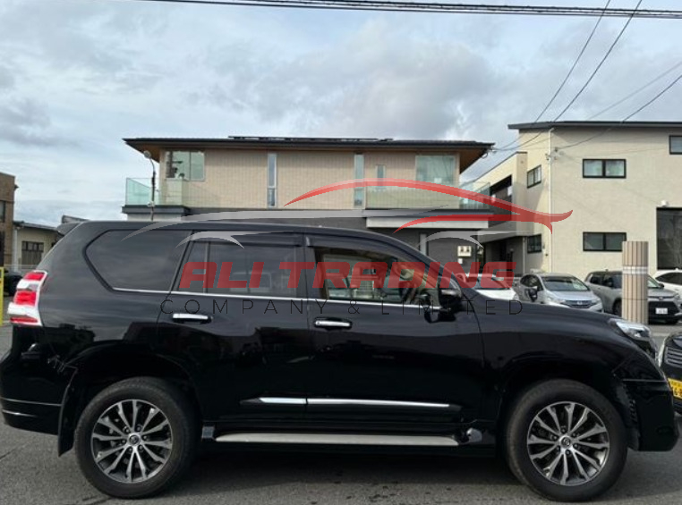 Toyota Land Cruiser Prado TX-Premium 7-Seater
