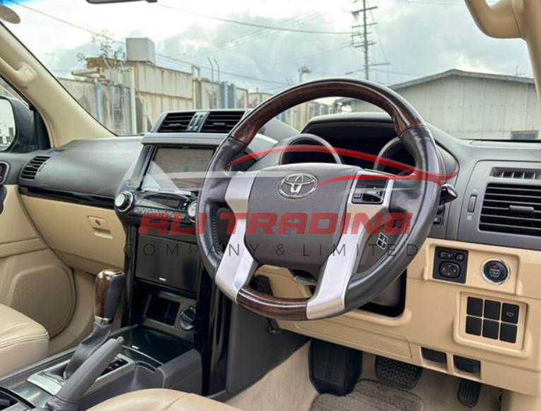 Toyota Land Cruiser Prado TX-Premium 7-Seater