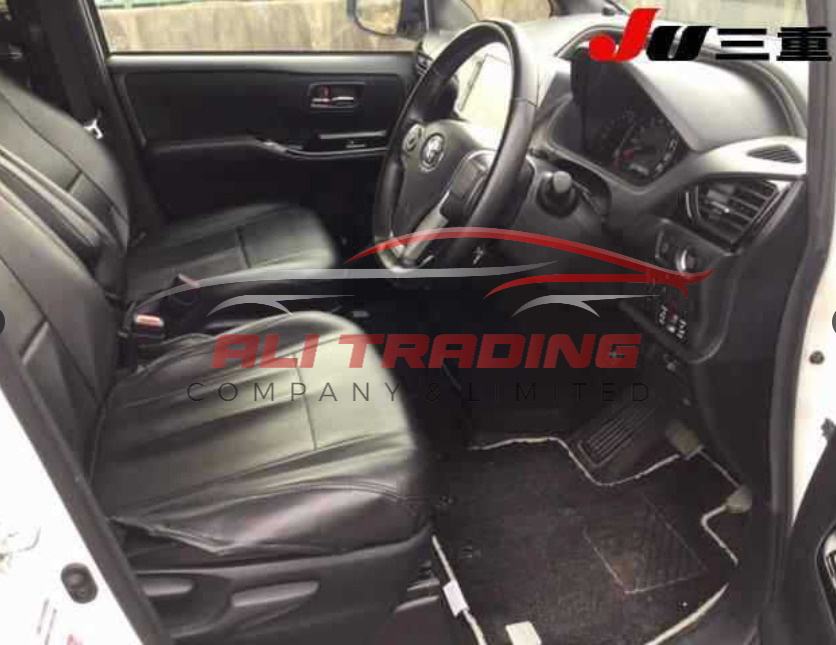 Toyota Voxy – ZS Sparkle