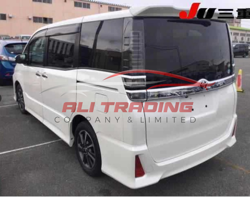 Toyota Voxy – ZS Sparkle