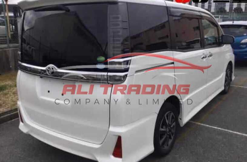 Toyota Voxy – ZS Sparkle