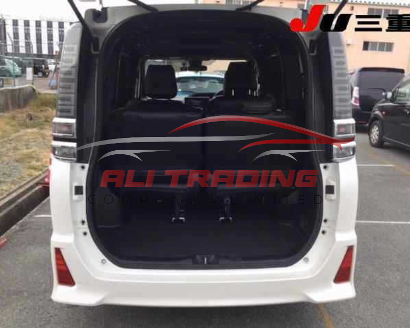 Toyota Voxy – ZS Sparkle