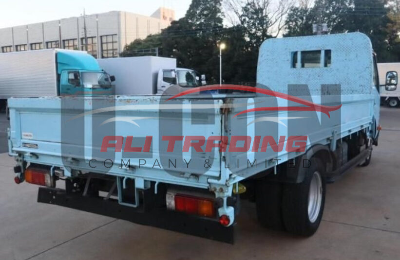 Hino Dutro – Small Truck