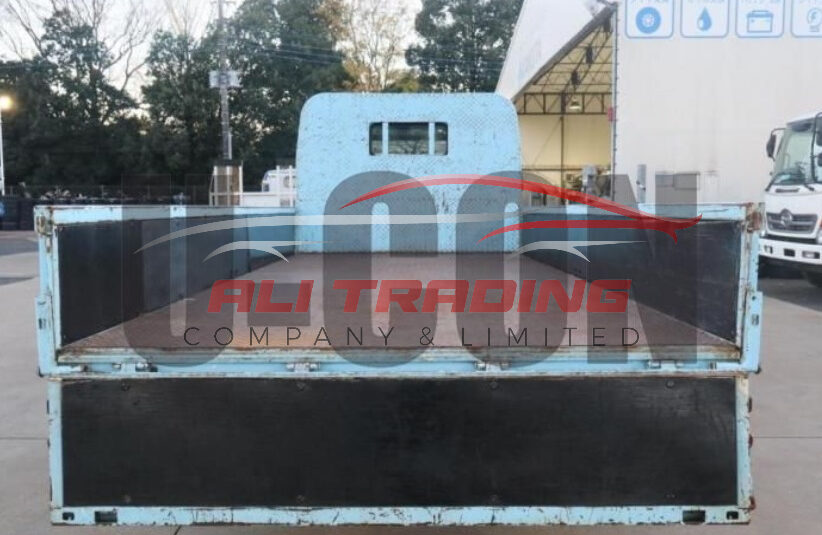 Hino Dutro – Small Truck
