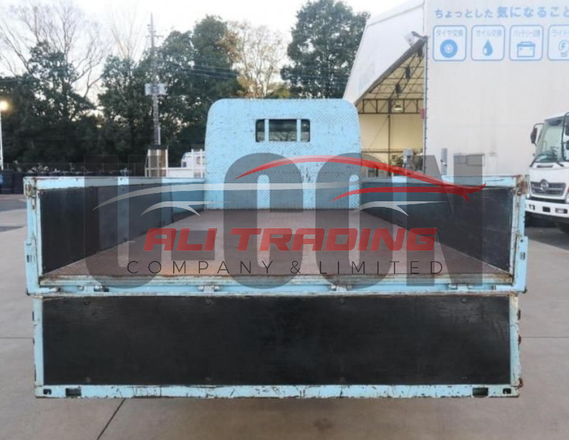 Hino Dutro – Small Truck