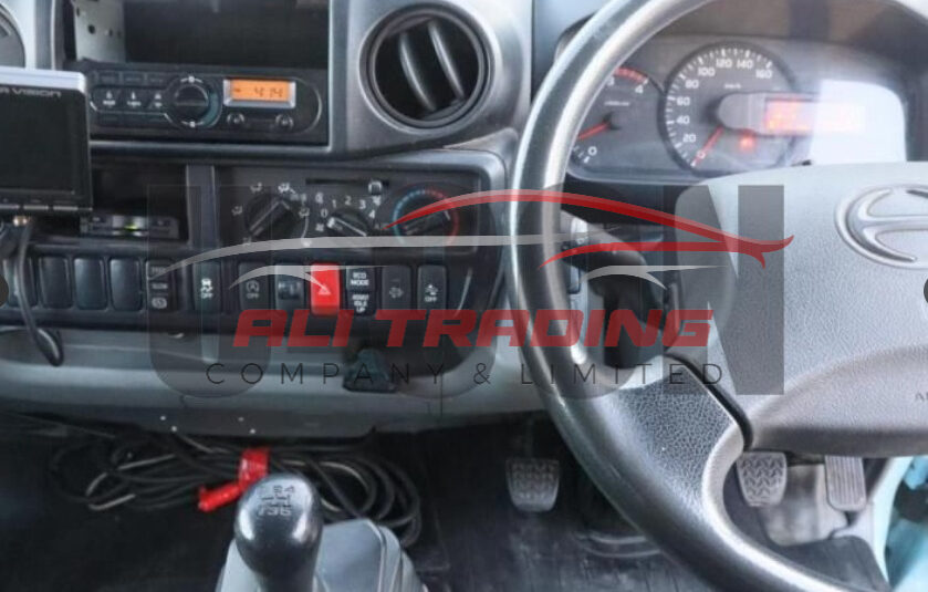 Hino Dutro – Small Truck