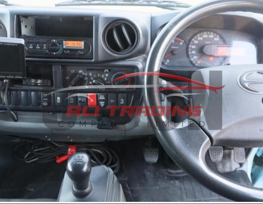 Hino Dutro – Small Truck