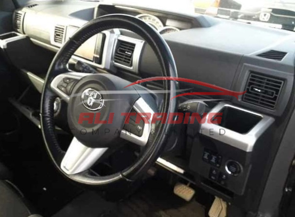 Toyota Pixis Mega G Turbo Leisure Edition SA3