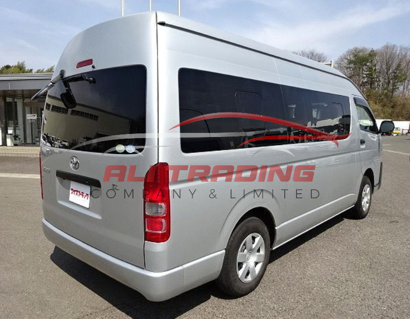 Toyota Hiace Commuter – 4WD