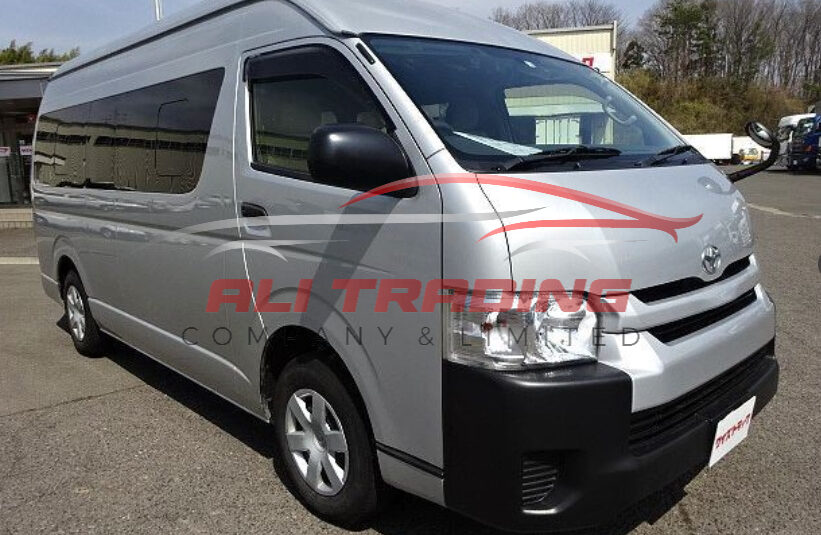 Toyota Hiace Commuter – 4WD