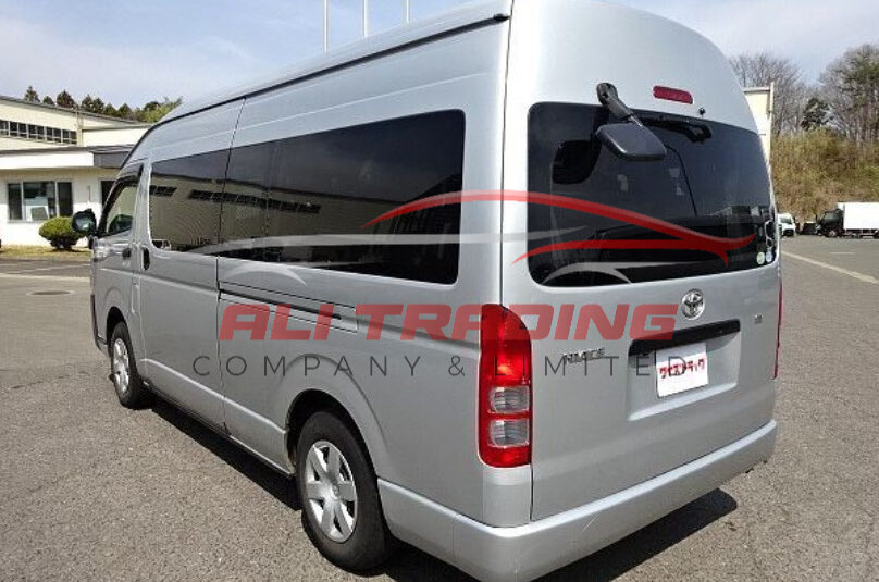 Toyota Hiace Commuter – 4WD