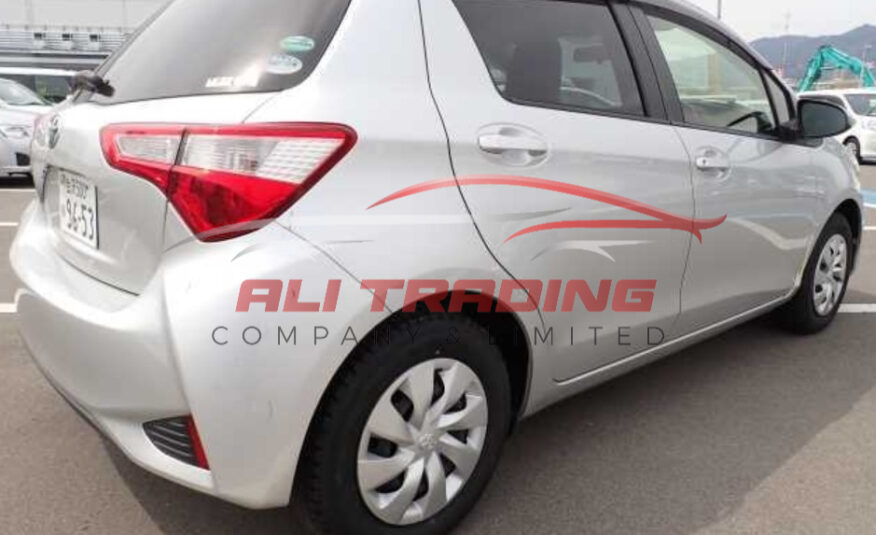 Toyota Vitz – 1.3 F