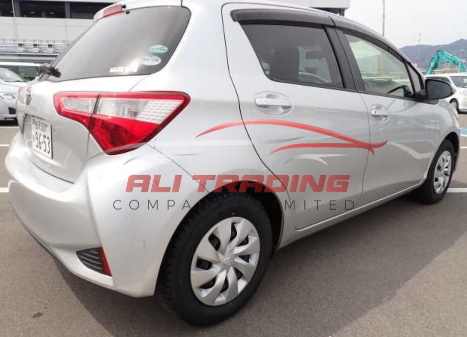 Toyota Vitz – 1.3 F