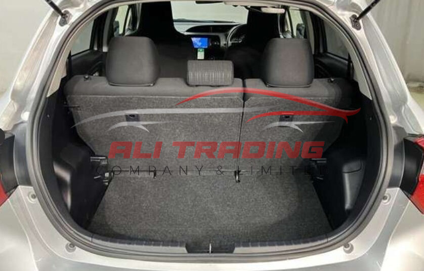 Toyota Vitz – 1.3 F