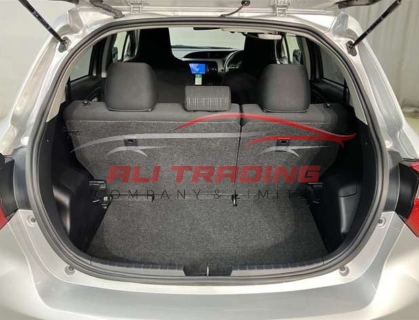 Toyota Vitz – 1.3 F