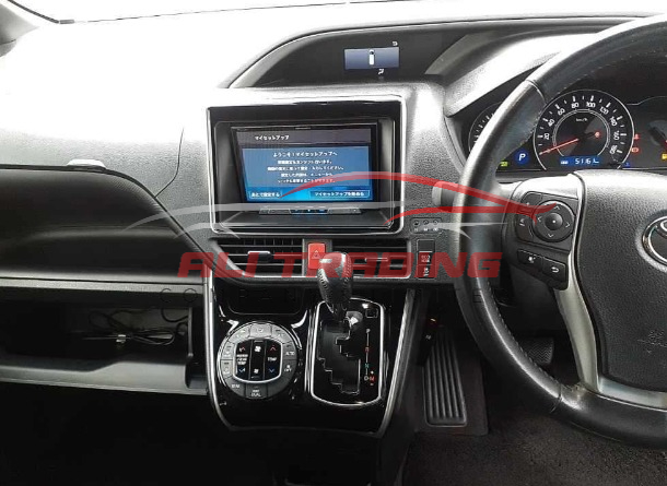 Toyota Voxy ZS Sparkle