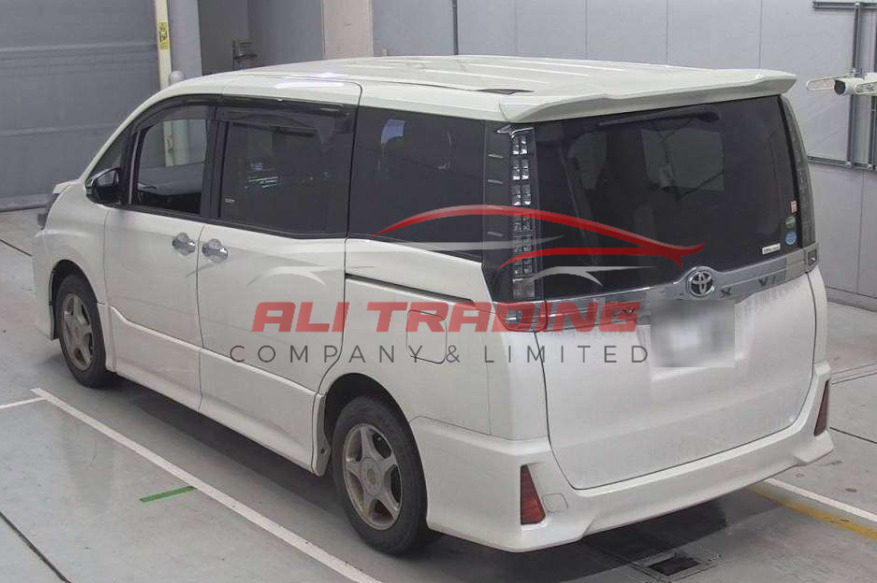 Toyota Voxy ZS Kirameki 2