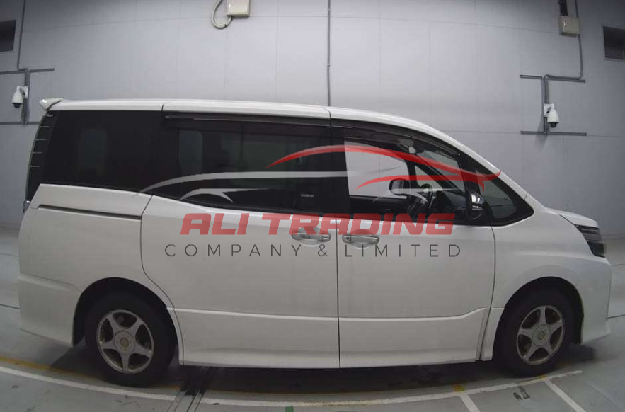 Toyota Voxy ZS Kirameki 2