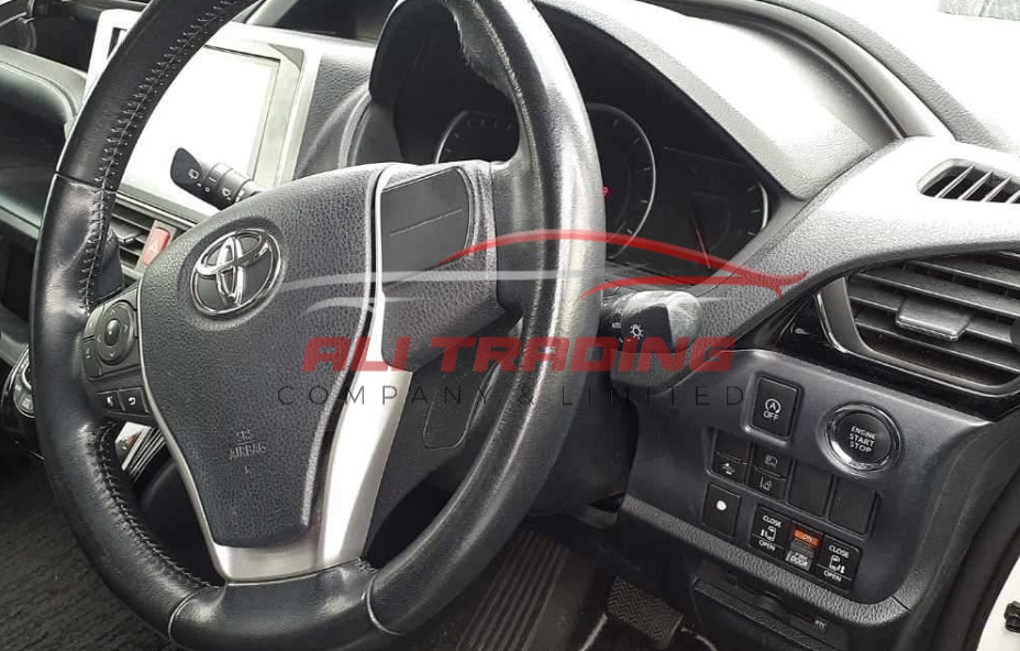 Toyota Voxy ZS Kirameki 2