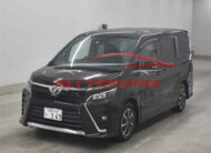 Toyota Voxy ZS
