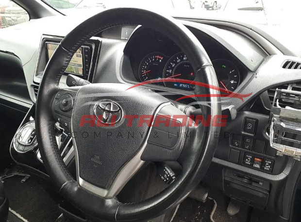 Toyota Voxy ZS